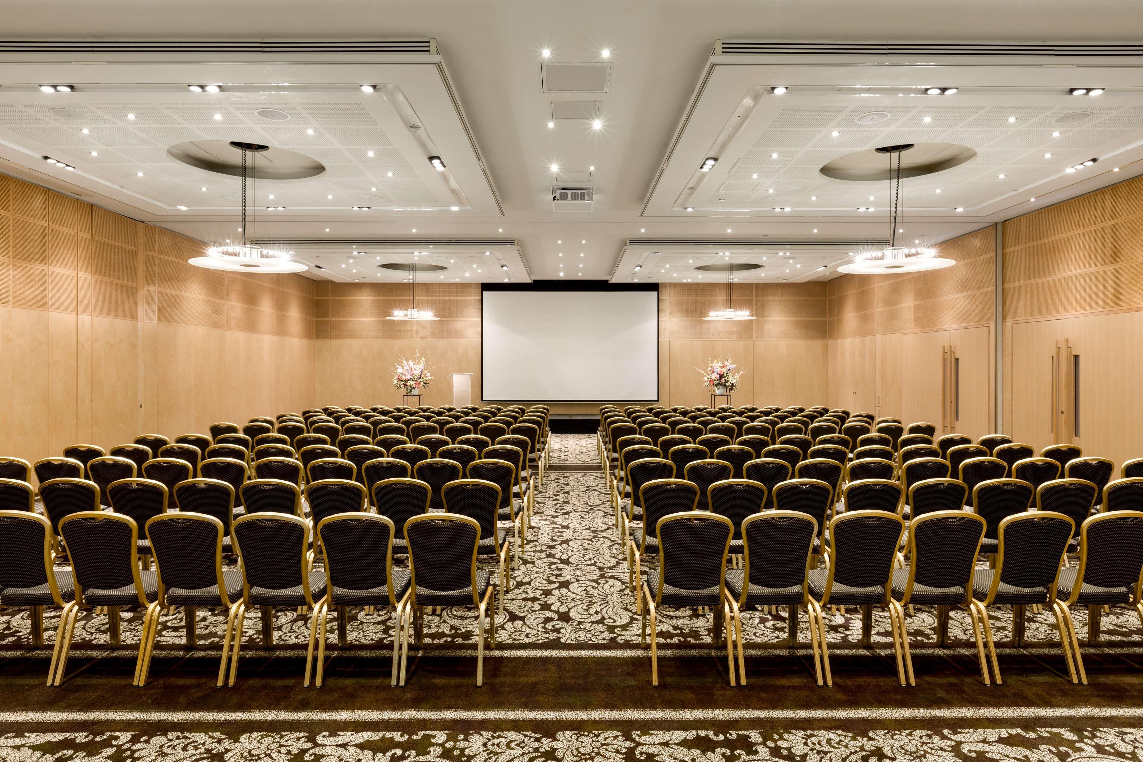 Hotel Hilton Amsterdam Esterno foto The ballroom