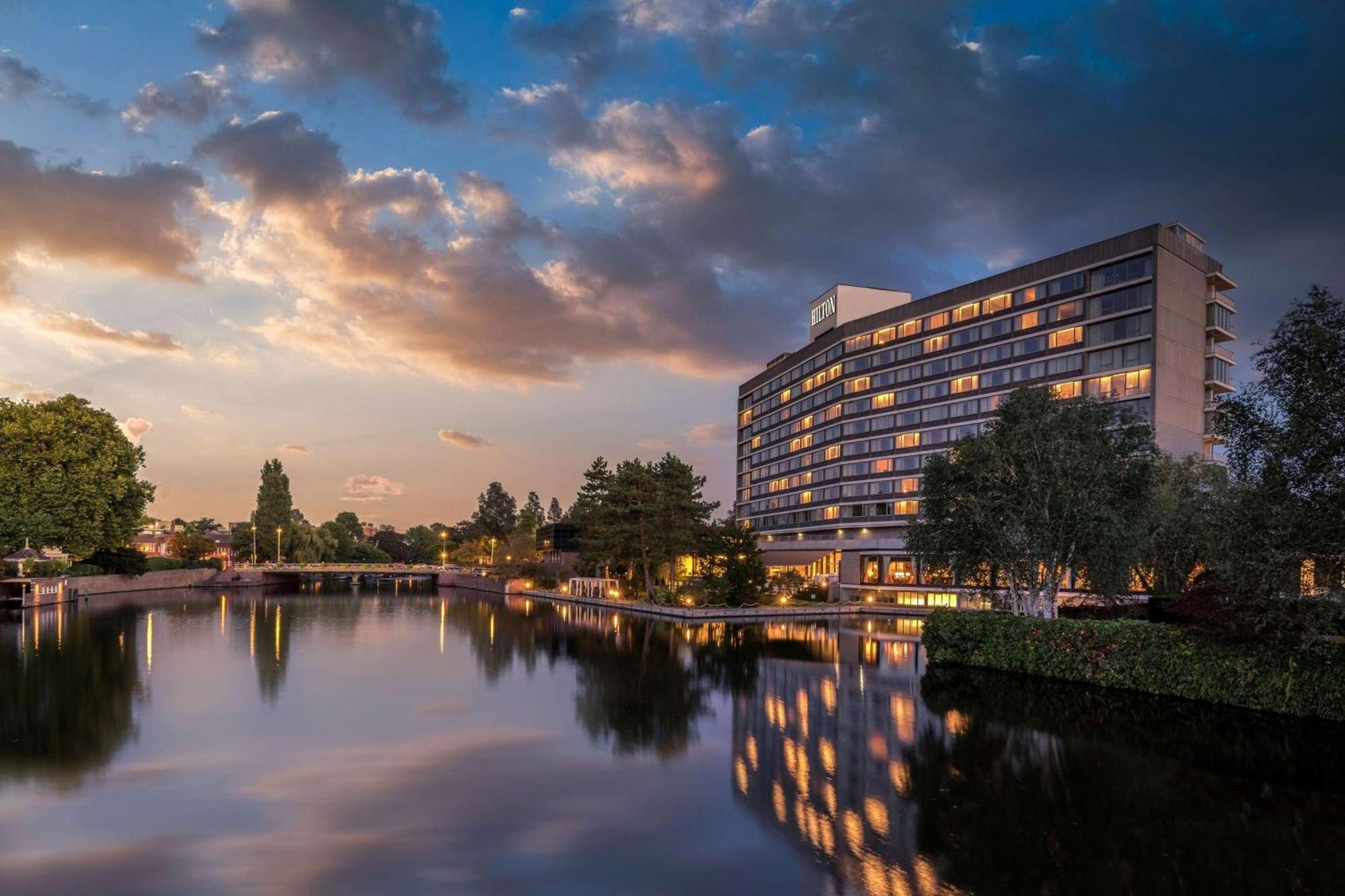 Hotel Hilton Amsterdam Esterno foto The Contemporary Resort
